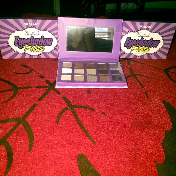 Makeup - Picture 2 of 2